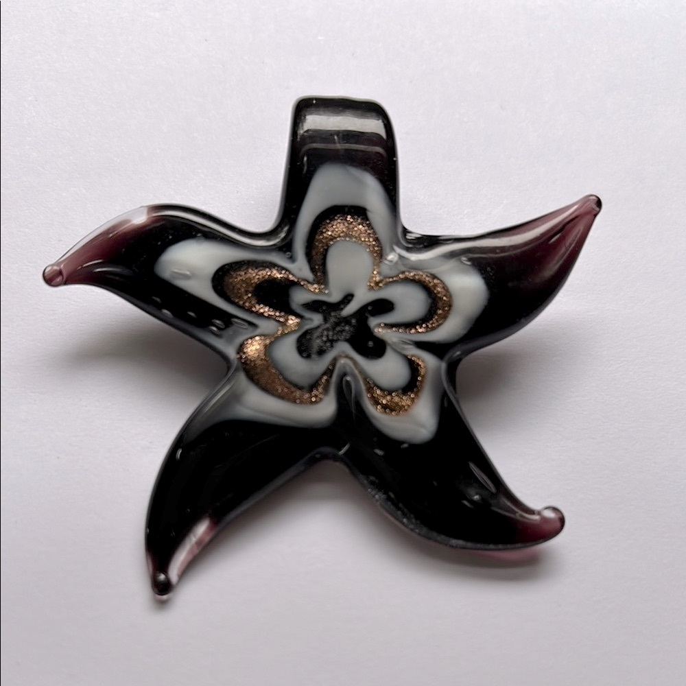 🟥Brand New Art Lampwork Glass, Black, Gold & White Starfish Pendant Necklace